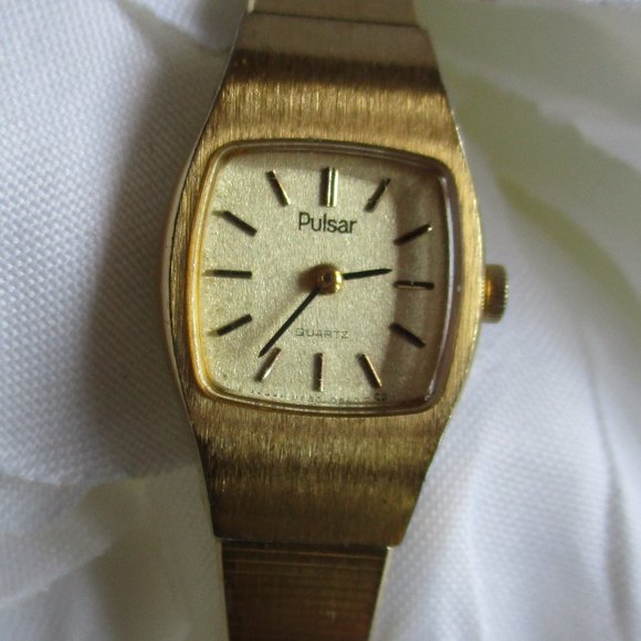 PULSAR QUARTZ GOLD WATCH – VINTAGE - Picture 3 of 15